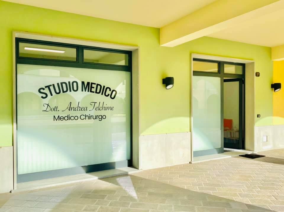 Ingresso dello Studio Medico Telchime a Casarza Ligure